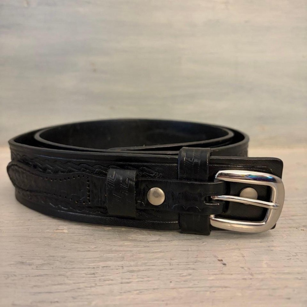 Guide Gear Genuine Black‎ Leather Embossed Weave Pattern Belt 42" Good Condition
